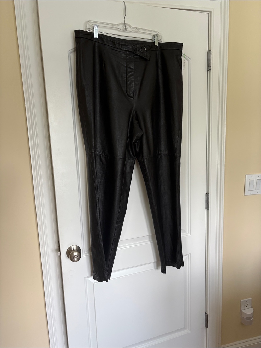 Black 100 % Leather Skinny Pants